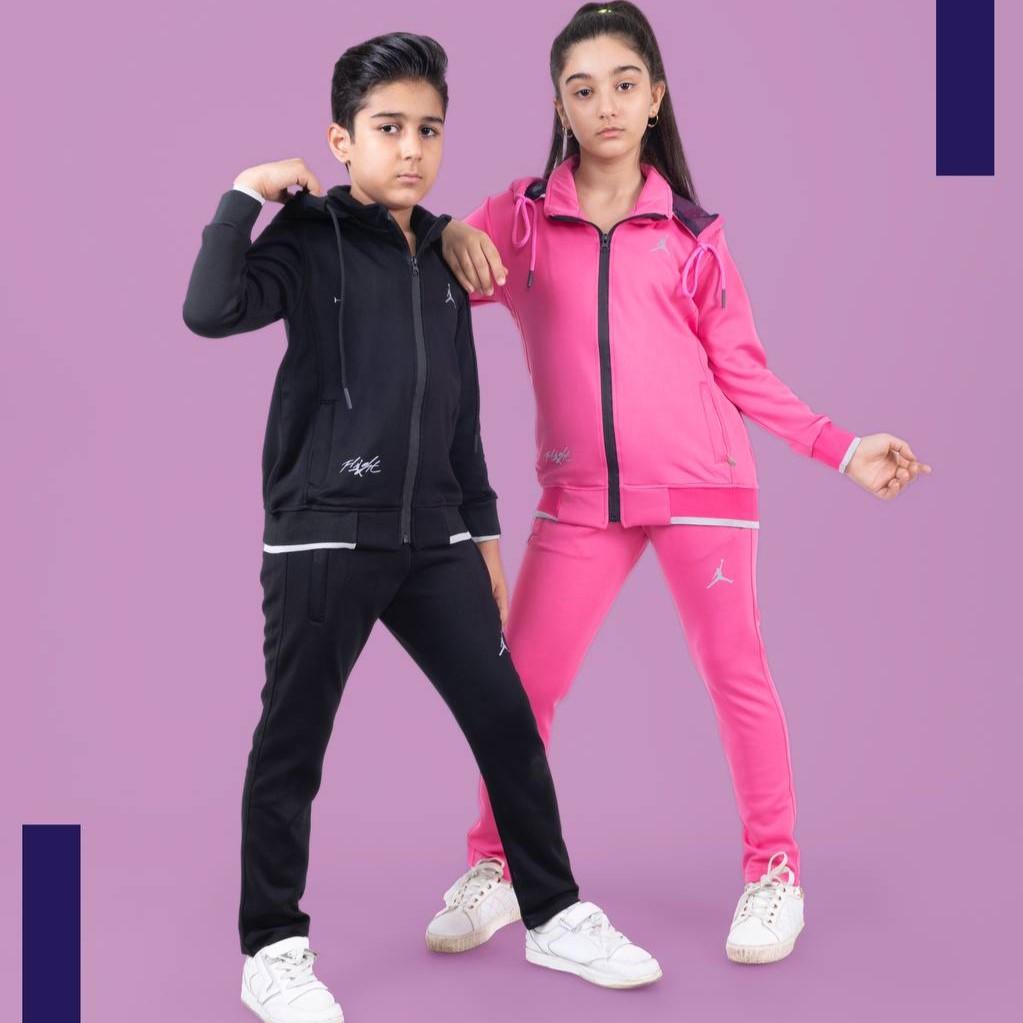 کاپشن و شلوار بچه‌گانه